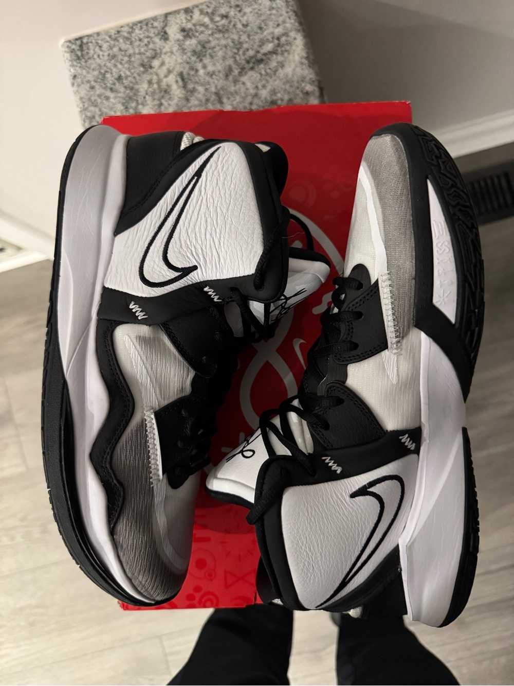 Nike Kyrie Infinity TB
White Black - Picture 2 of 7